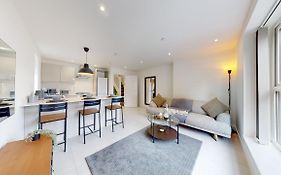 Cozee Apartments, Cardiff City Centre